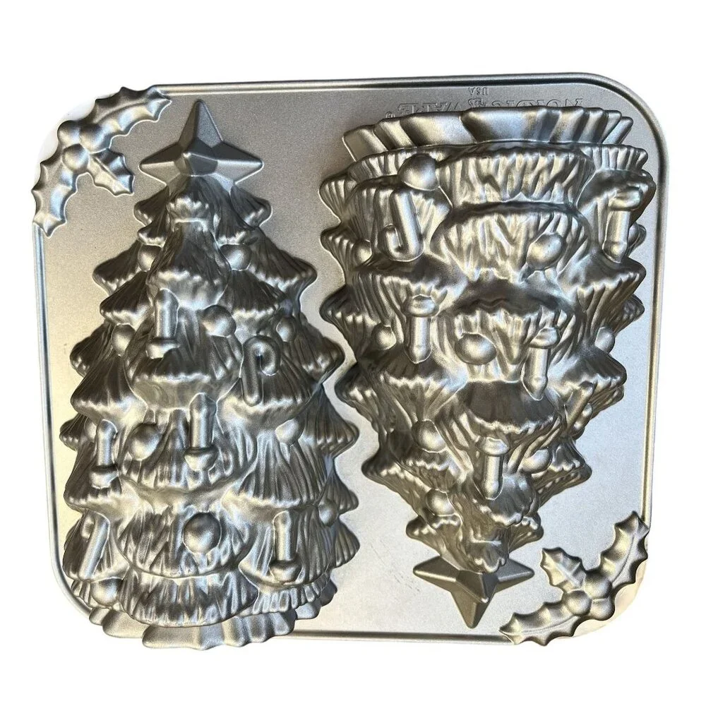 Nordic Ware Christmas Tree 3-D Baking Pan Bundt Bakeware IN ORIGINAL PACKAGE